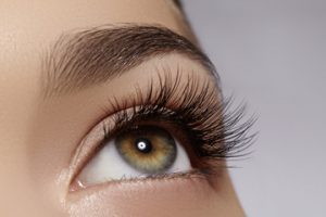 Healthy ways to grow your eyelashes