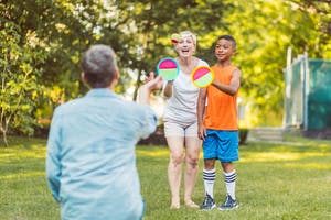 Outdoor Exercise Ideas To Do With Family and Friends